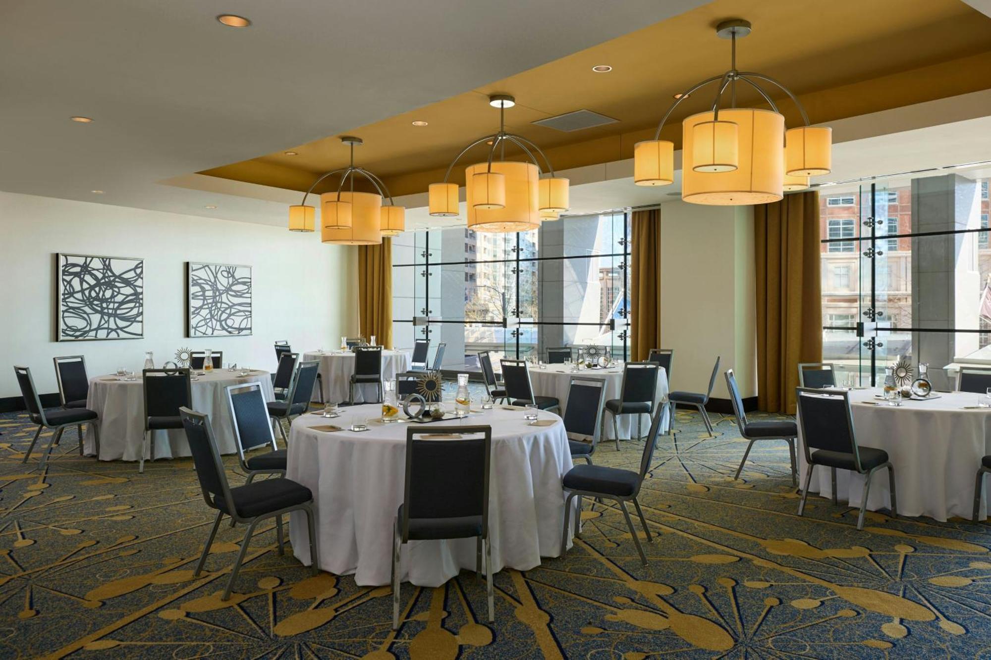 Renaissance Arlington Capital View Hotel Екстериор снимка