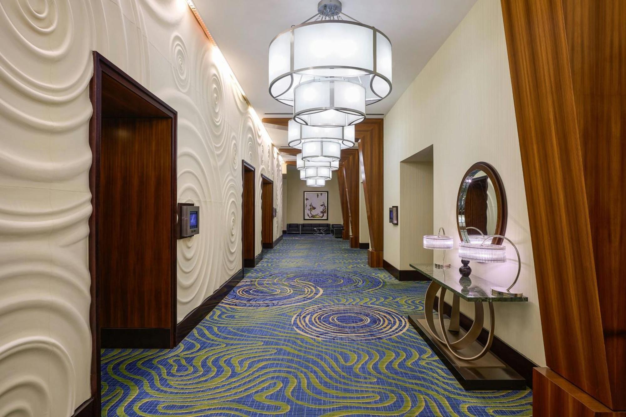 Renaissance Arlington Capital View Hotel Екстериор снимка