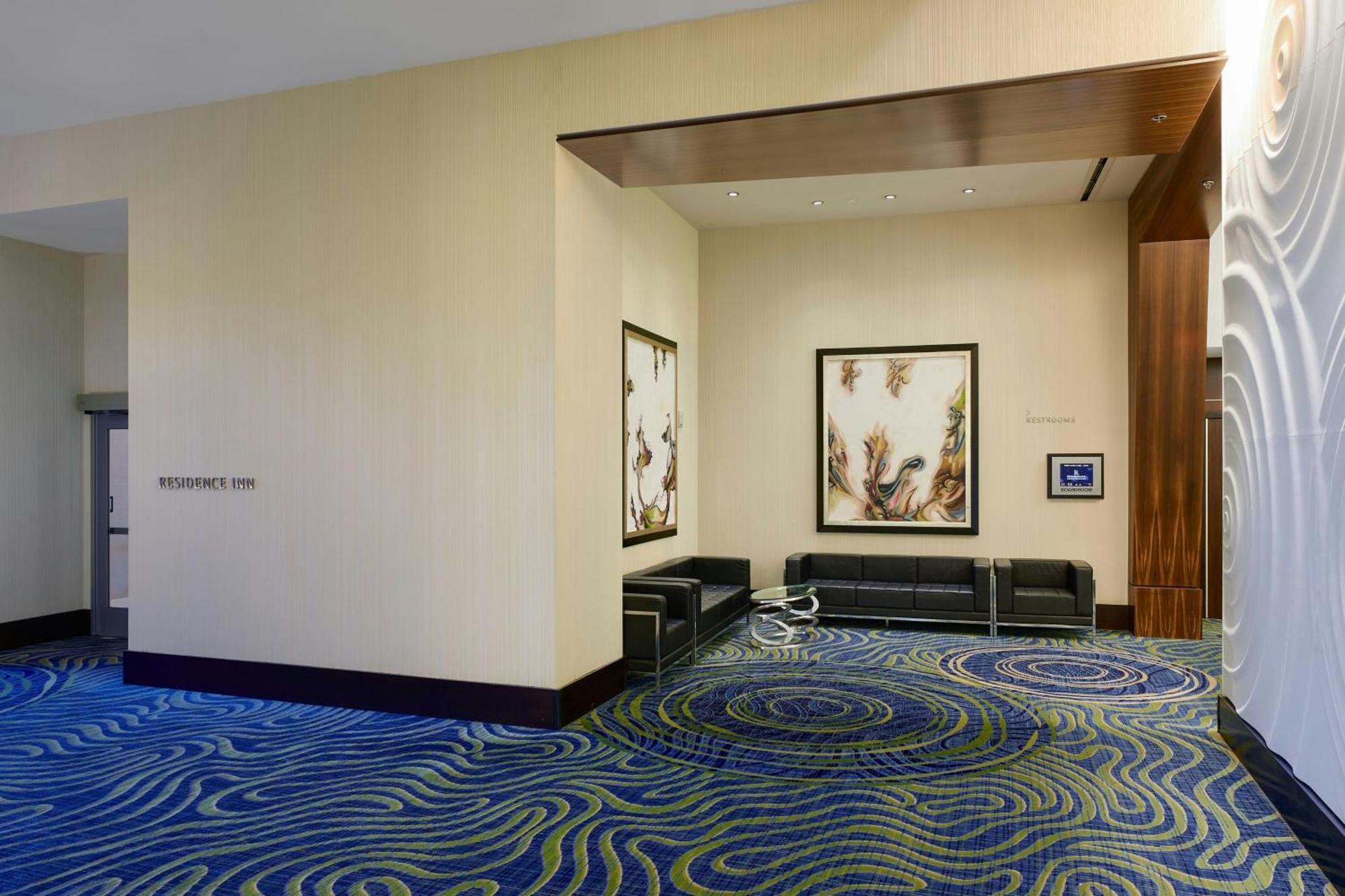 Renaissance Arlington Capital View Hotel Екстериор снимка