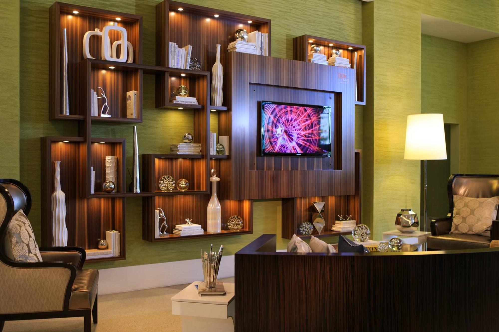 Renaissance Arlington Capital View Hotel Екстериор снимка