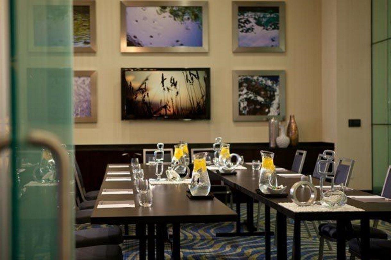 Renaissance Arlington Capital View Hotel Екстериор снимка