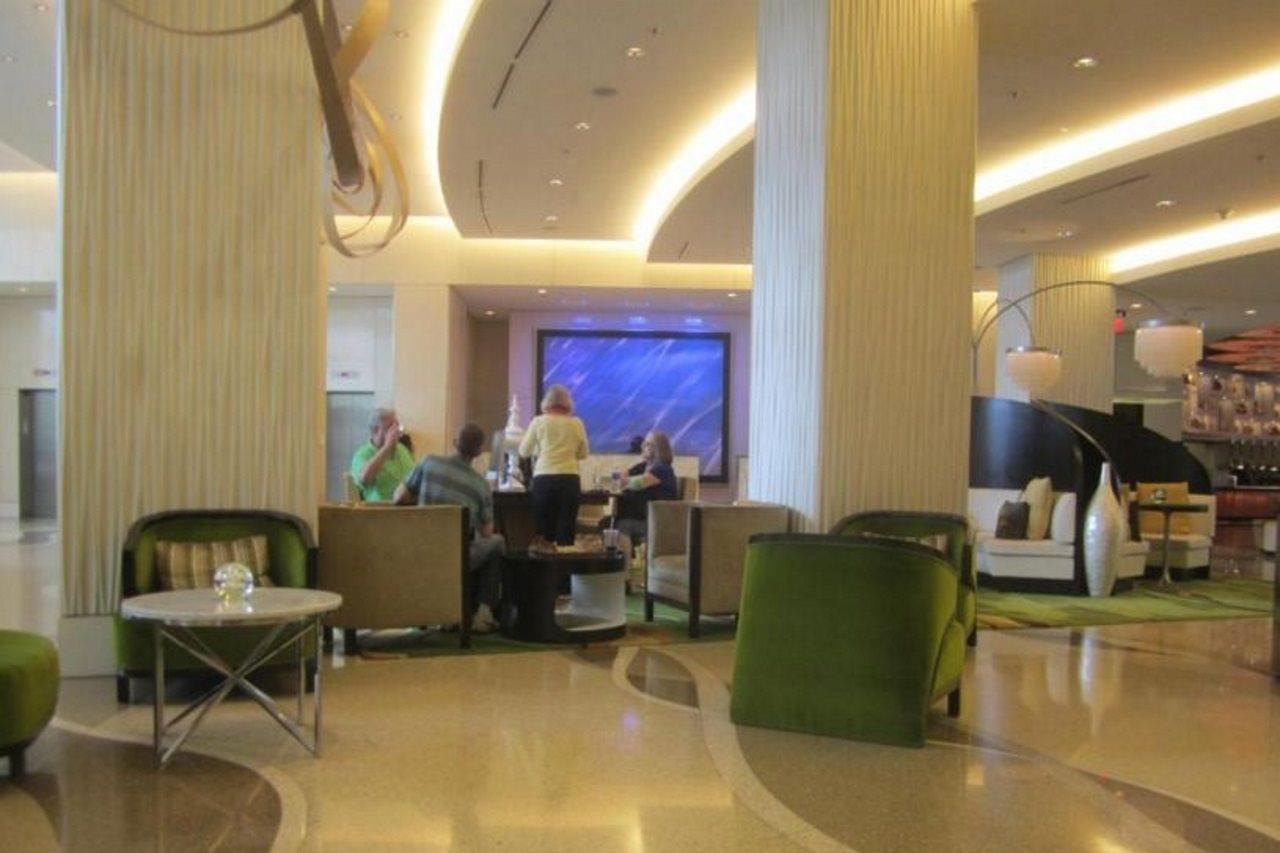 Renaissance Arlington Capital View Hotel Екстериор снимка