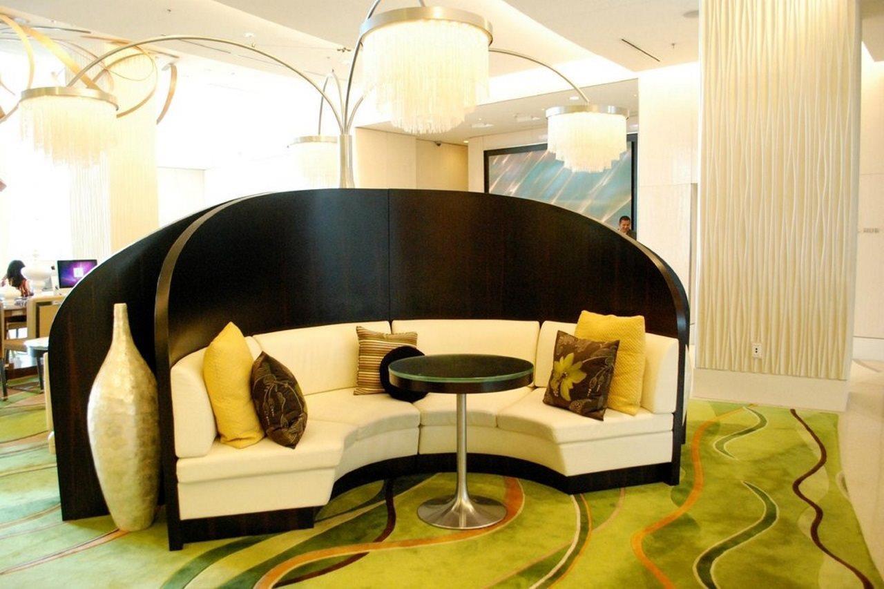 Renaissance Arlington Capital View Hotel Екстериор снимка