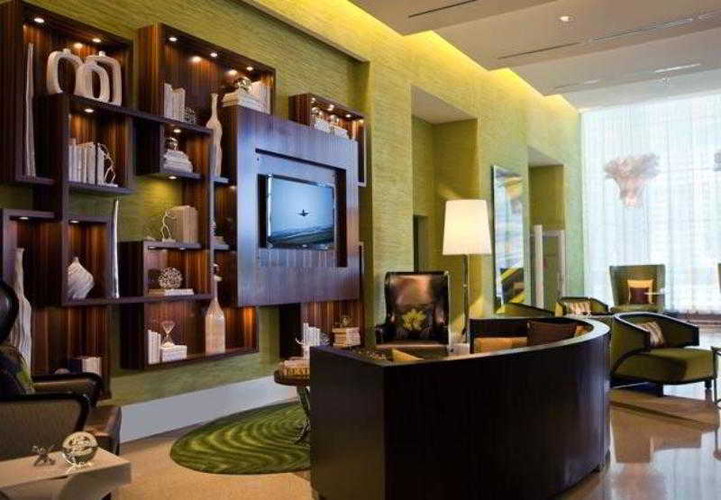Renaissance Arlington Capital View Hotel Екстериор снимка